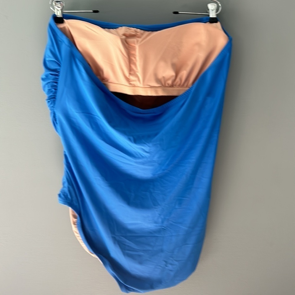 -NWT  Plus size - Ruched bandeau one-piece in sail blue Size 24 - Picture 5 of 7